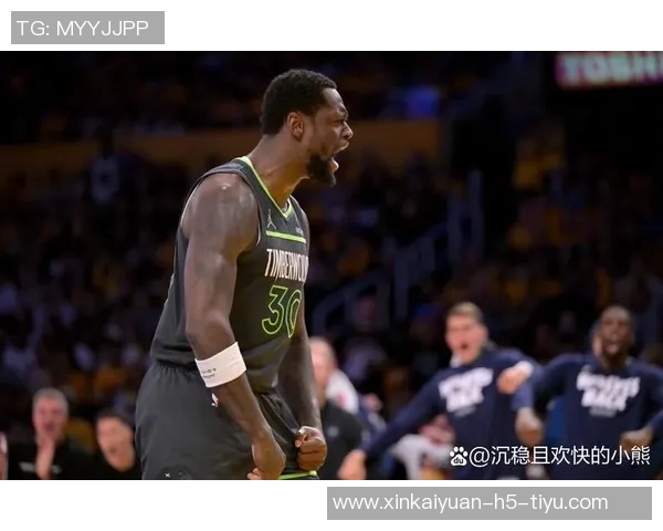 兰德尔半场表现抢眼9中5砍下15分9篮板10助攻接近三双成球队关键力量 兰德尔半场表现抢眼9中5砍下15分9篮板10助攻接近三双成球队关键力量