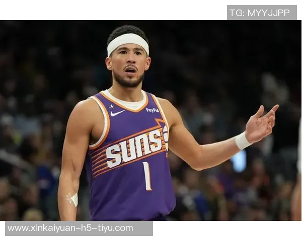 奥特称赞布克的坚韧精神是球队核心力量与领袖风范的完美体现